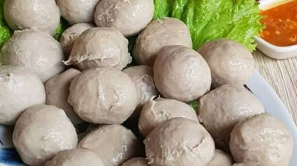 Rasa Autentik Bakso, Mie Ayam, Cilor KF: Santap di Tengah Keramaian Cilacap